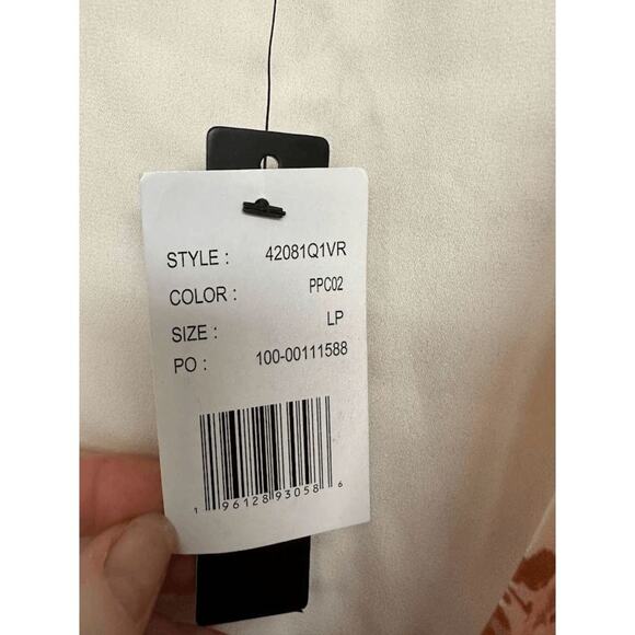 NWT Violets & Roses Womens Off-White Floral Long Sleeve Smocked Blouse Size LP - Picture 8 of 8